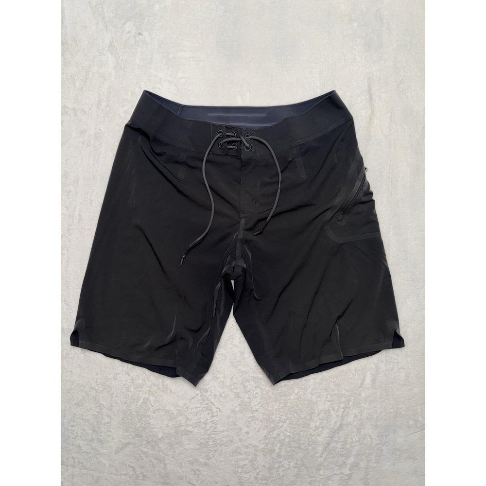Lululemon Men's Board Shorts Black Current State Board Shorts Stretch Size 36
